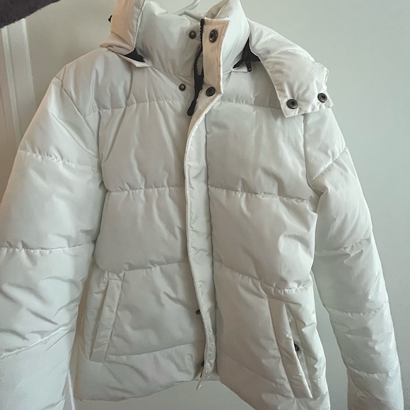 Zyia White Puffer Coat - Picture 1 of 3